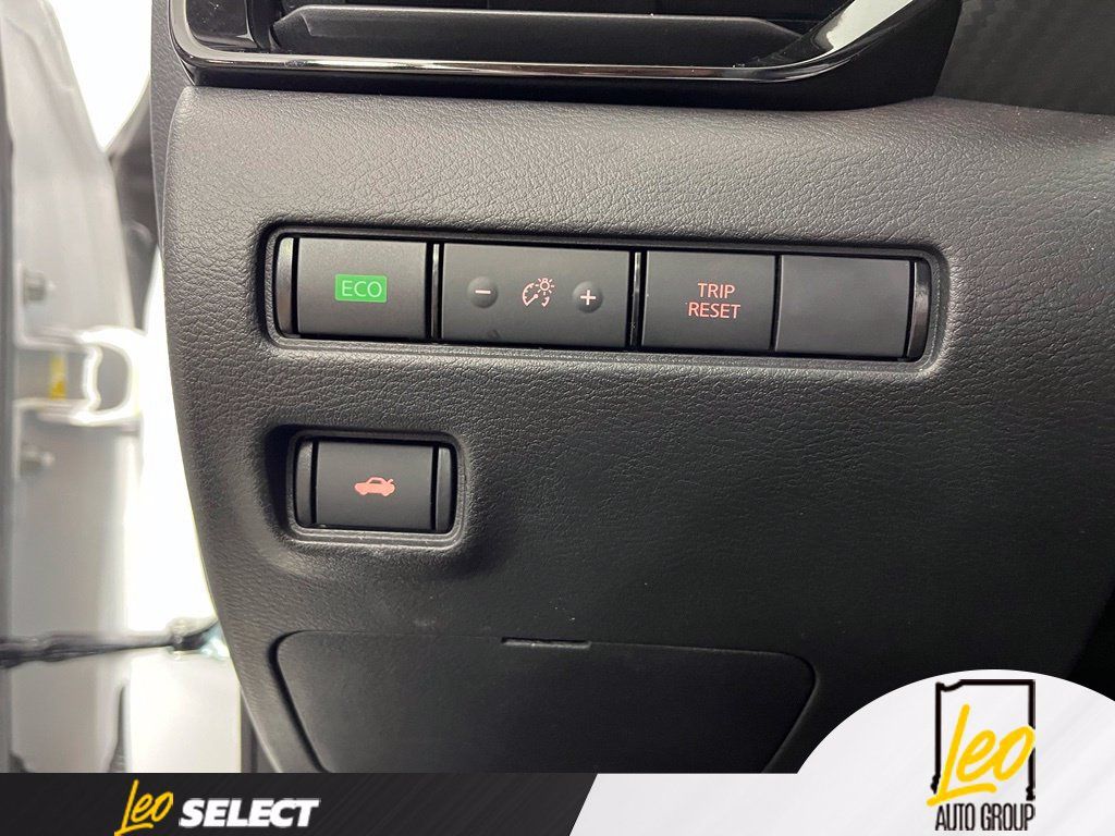 Used 2025 Nissan Sentra SV w/ All-Weather Package FWD image 26