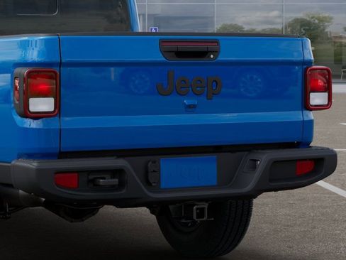 New 2025 Jeep Gladiator Sport w/ Premium Package image 13