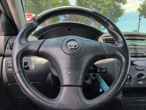 Used 2005 Toyota Corolla FWD image 21