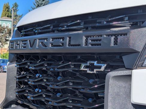 Used 2022 Chevrolet Colorado ZR2 w/ ZR2 Dusk Special Edition AWD/4WD image 41