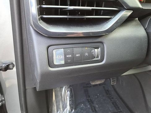 Used 2026 GMC Acadia AT4 w/ Luxury Package AWD/4WD image 13
