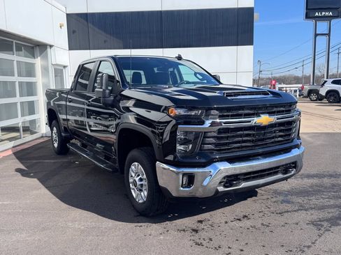 Used 2025 Chevrolet Silverado 2500 LT w/ Convenience Package AWD/4WD image 7