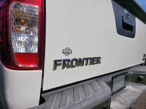 Used 2017 Nissan Frontier SV w/ SV Value Truck Package image 7