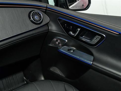 Used 2023 Mercedes-Benz EQE 500 4MATIC SUV image 27