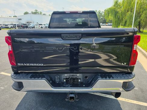 Used 2023 Chevrolet Silverado 2500 LT AWD/4WD image 8