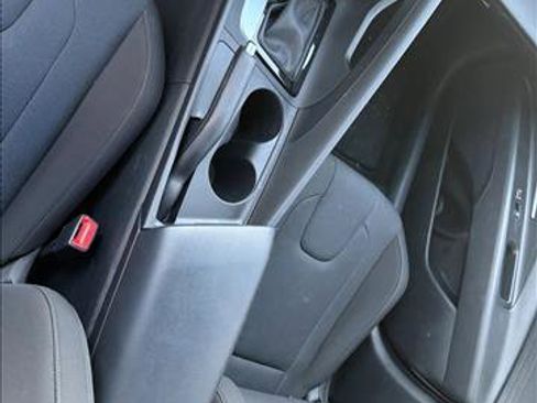 Certified 2025 Hyundai Elantra SE image 13