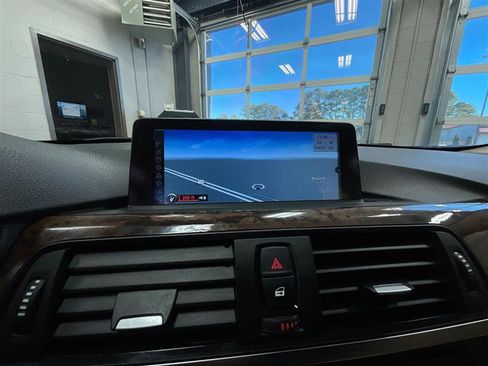 Used 2013 BMW 328i xDrive Sedan image 18