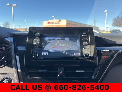 Used 2024 Toyota Camry SE image 14