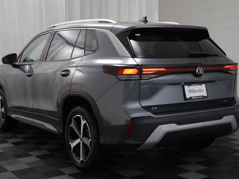 New 2026 Volkswagen Tiguan SE image 14