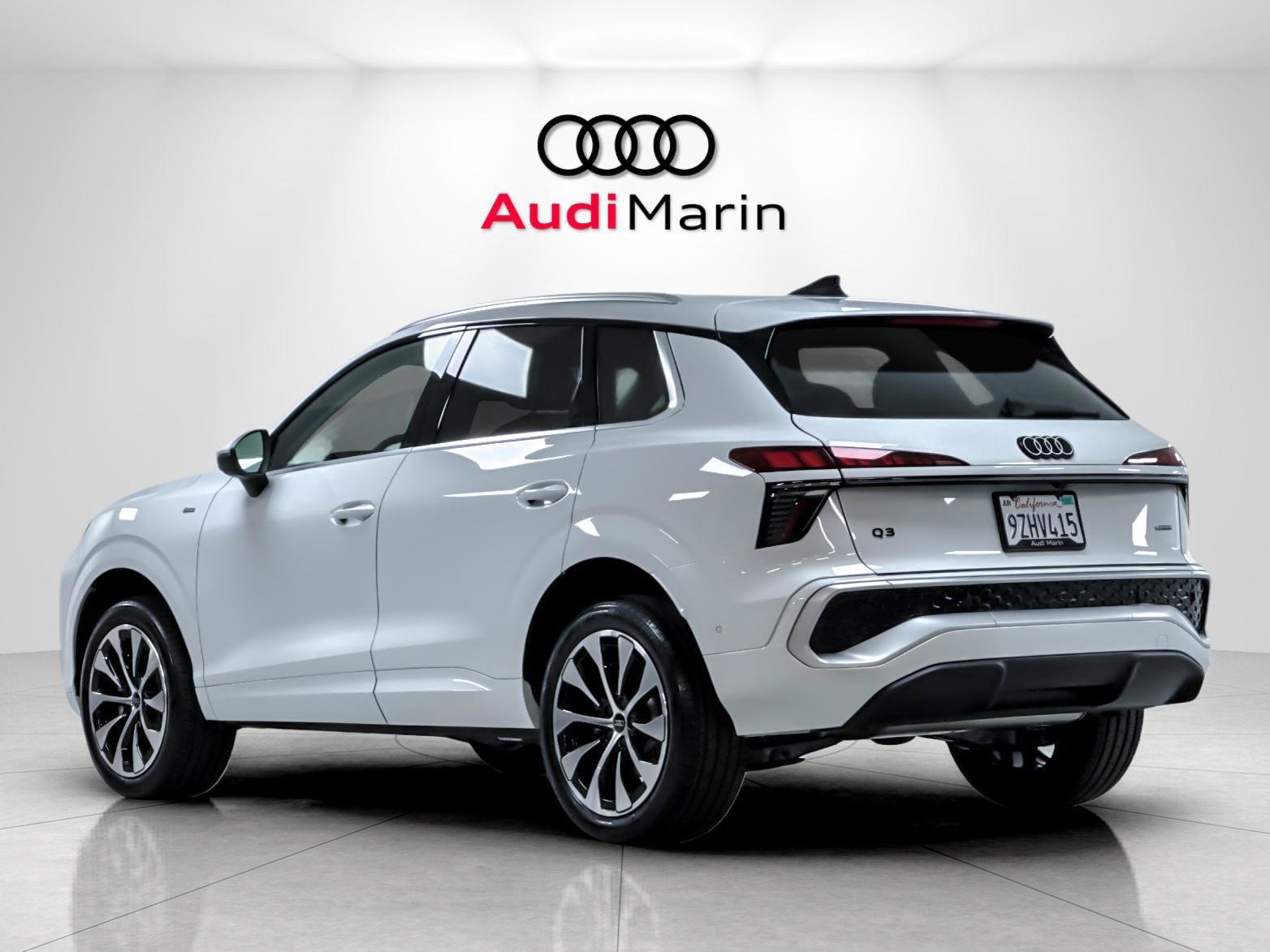 Certified 2026 Audi Q5 Premium Plus AWD/4WD image 3