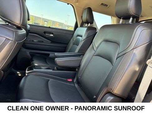 Used 2025 Nissan Pathfinder SL w/ SL Premium Package FWD image 14