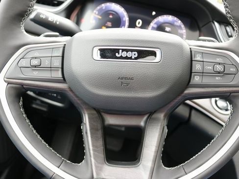 New 2025 Jeep Grand Cherokee Limited image 20