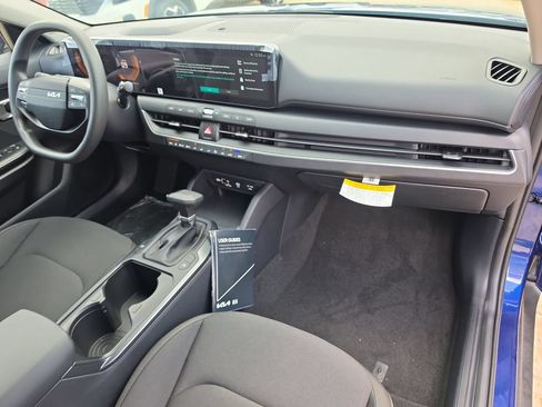 New 2026 Kia K4 FWD image 10