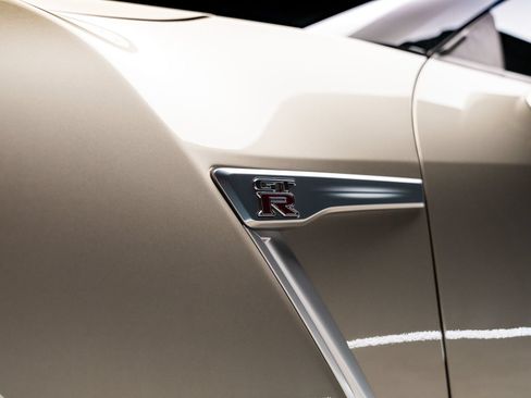 Used 2016 Nissan GT-R Premium AWD/4WD image 28