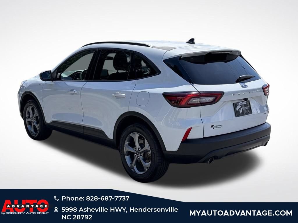 Used 2025 Ford Escape ST-Line Select AWD/4WD image 4
