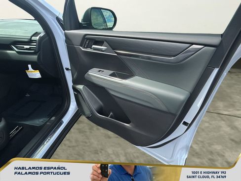 New 2026 GMC Acadia AT4 image 37