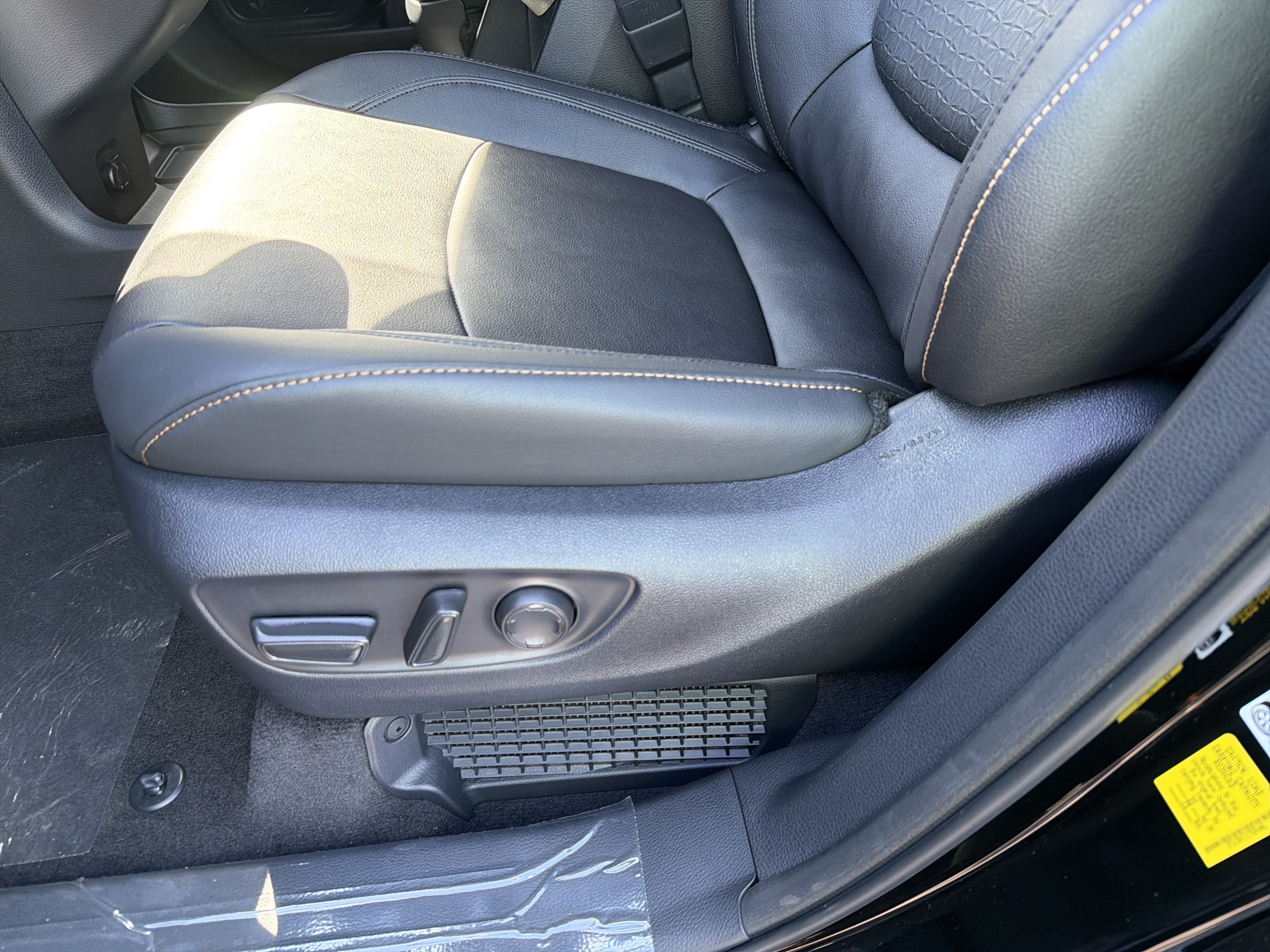 New 2026 Toyota Sienna XLE Woodland Edition AWD/4WD image 9