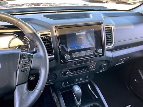 Certified 2024 Nissan Frontier SL image 9