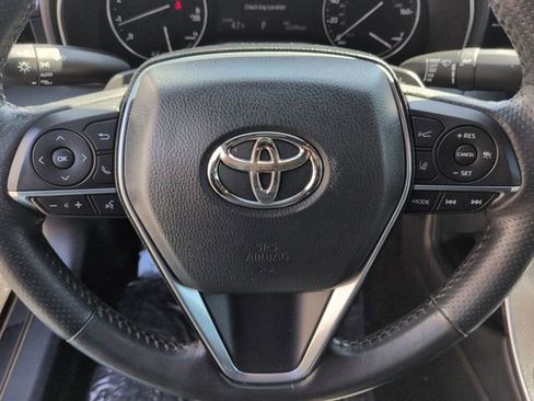 Used 2021 Toyota Avalon Touring image 11