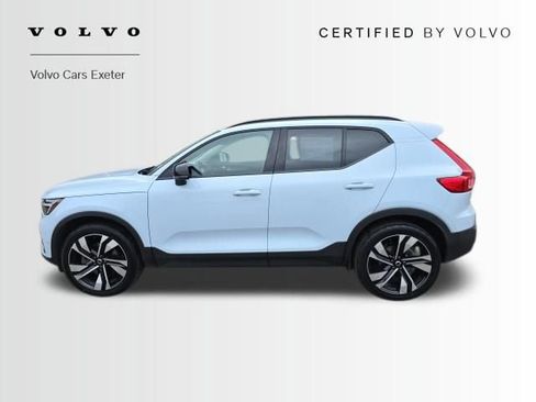 Certified 2024 Volvo XC40 B5 Plus w/ Climate Package image 4