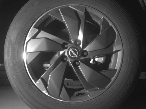 Used 2025 Nissan Rogue SV FWD image 13