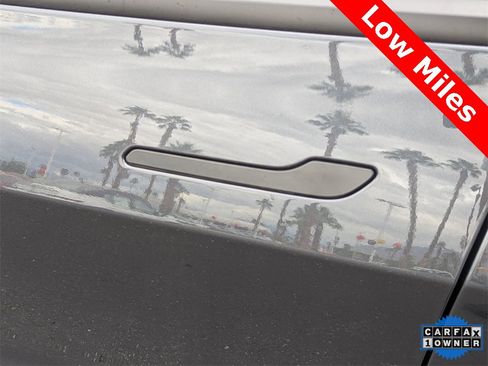 Used 2025 Tesla Model 3 image 33