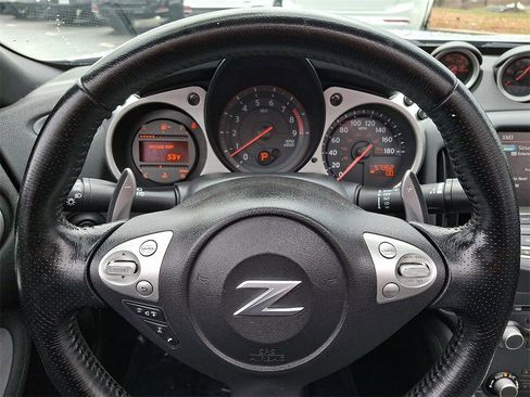 Used 2014 Nissan 370Z Touring w/ Sport Package image 17