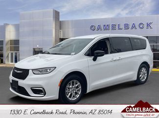 Used 2024 Chrysler Pacifica Touring-L FWD video 1