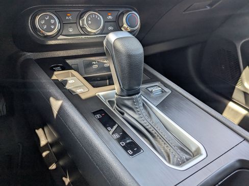 Used 2025 Nissan Kicks SV FWD image 19