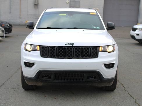 Used 2019 Jeep Grand Cherokee Laredo image 8