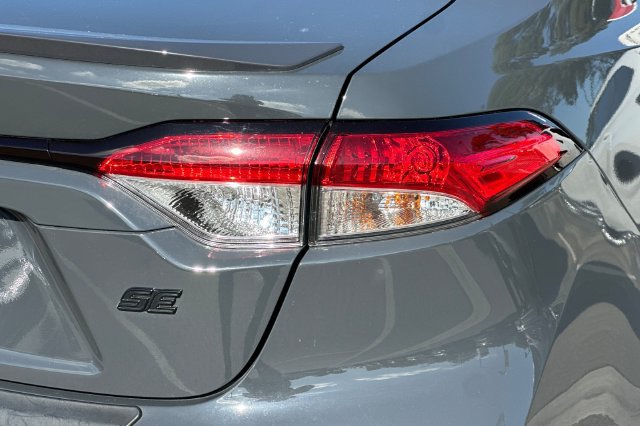 Certified 2024 Toyota Corolla SE w/ SE Premium Package FWD image 31