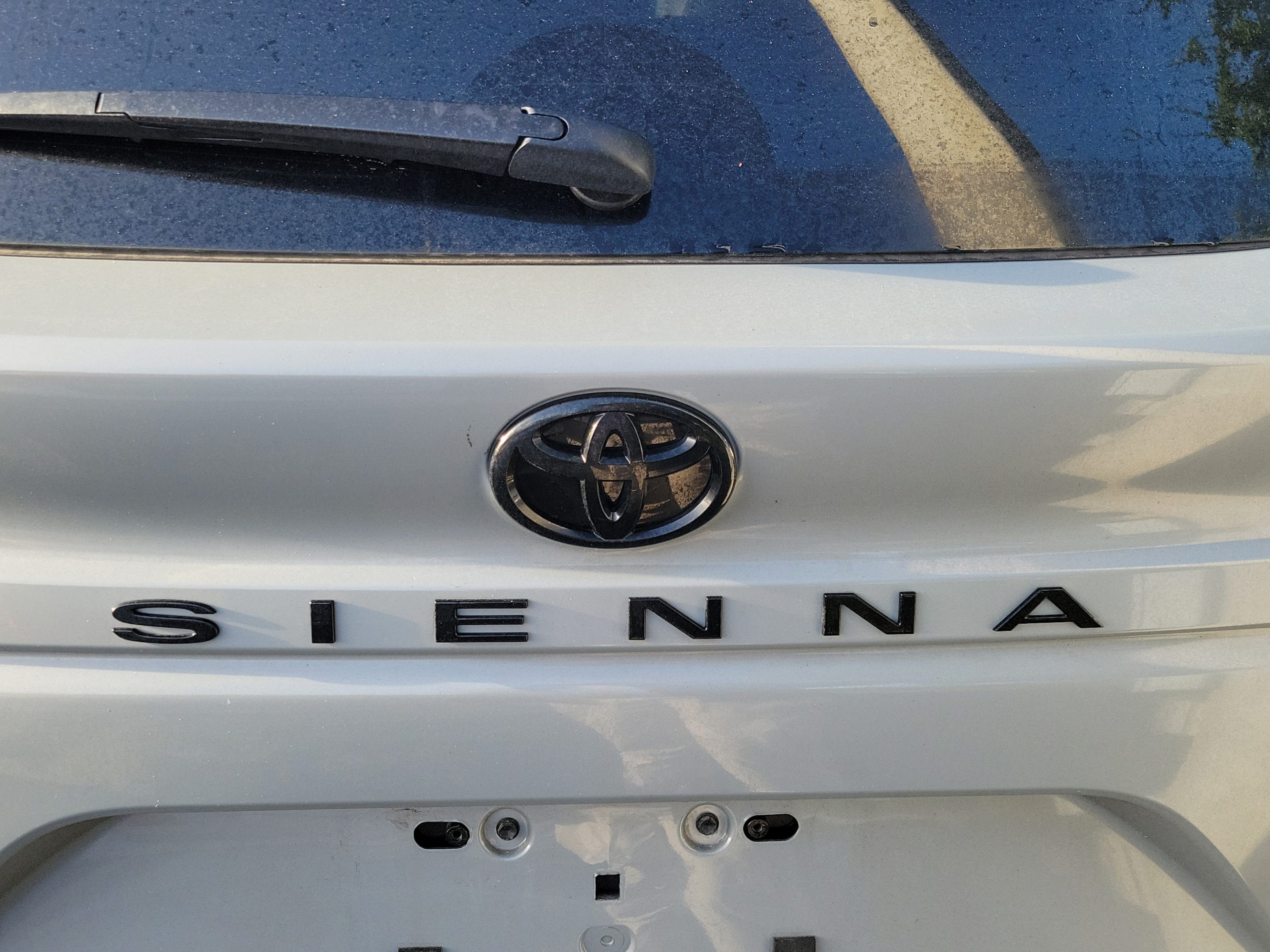 Used 2026 Toyota Sienna XLE Woodland Edition AWD/4WD image 23
