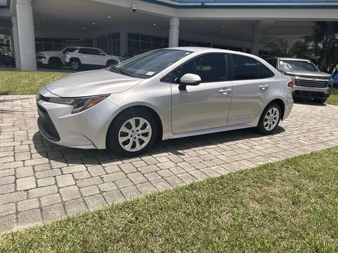 Used 2024 Toyota Corolla LE FWD image 31