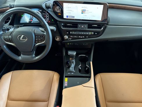 Certified 2025 Lexus ES 300h w/ Premium Package FWD image 17
