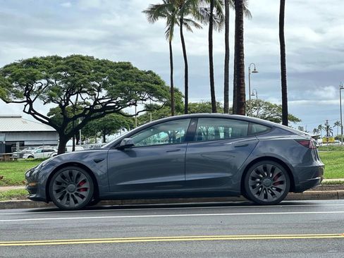 Used 2021 Tesla Model 3 Performance image 2