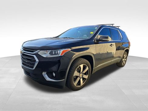 Used 2021 Chevrolet Traverse LT w/ LT Premium Package image 6