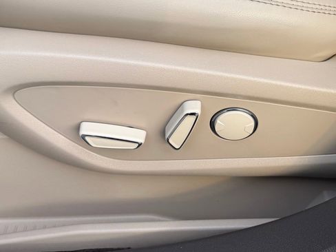 Used 2022 Lincoln Nautilus Reserve image 19