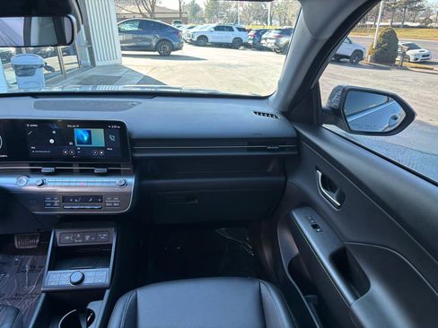 Used 2024 Hyundai Kona Limited image 31