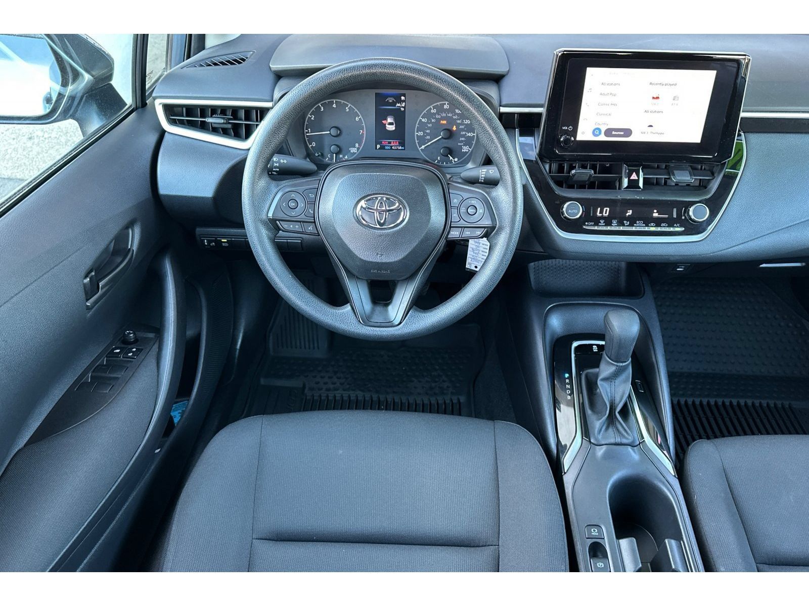 Certified 2025 Toyota Corolla LE FWD image 15