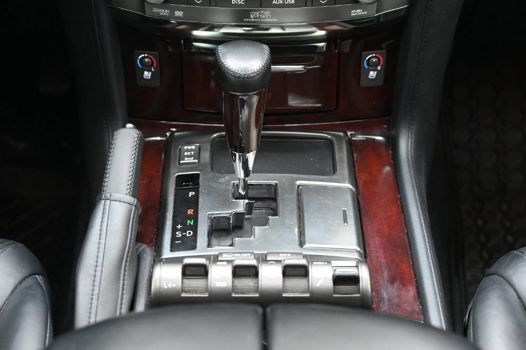 Used 2011 Lexus LX 570 4WD w/ Luxury Pkg image 34