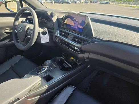 New 2026 Lexus UX 300h FWD image 13