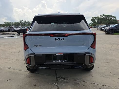 New 2027 Kia Seltos X-Line S w/ X-Line S Premium Package AWD/4WD image 7