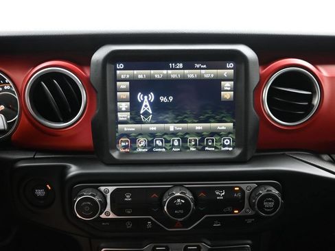 Used 2023 Jeep Gladiator Rubicon w/ Trailer Tow Package AWD/4WD image 15