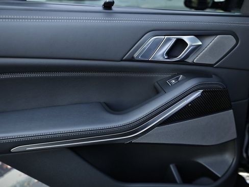 New 2026 BMW X5 M60i image 23