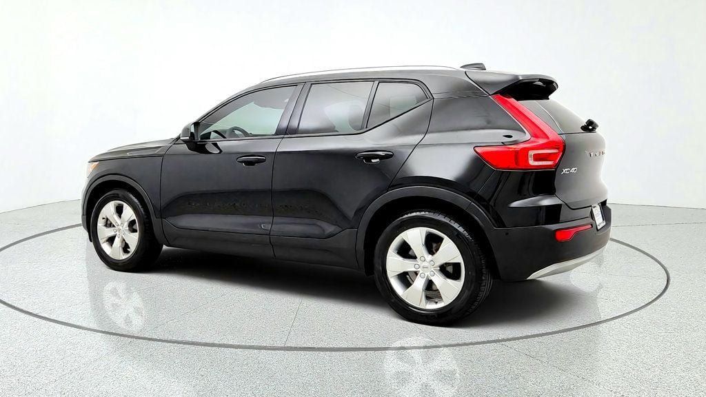 Used 2019 Volvo XC40 T5 Momentum AWD/4WD image 7