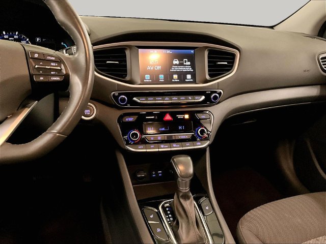 Used 2019 Hyundai Ioniq Plug-In Hybrid FWD image 6