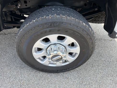 Used 2023 Ford F250 XLT w/ 360-Degree Camera Package AWD/4WD image 2