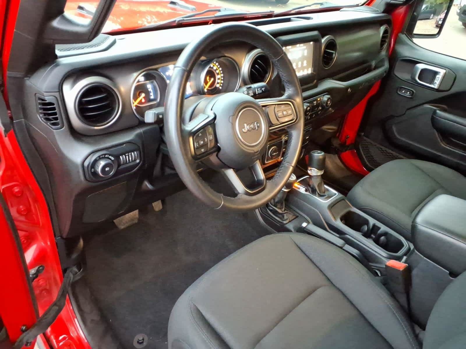 Used 2019 Jeep Wrangler Unlimited Sport S AWD/4WD image 14