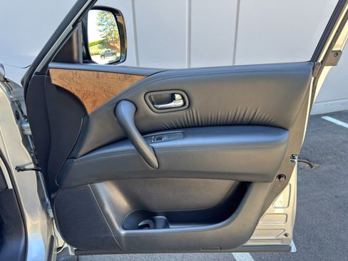 Used 2021 Nissan Armada SL w/ Captain's Chairs Package AWD/4WD image 47