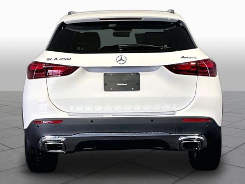 New 2026 Mercedes-Benz GLA 250 4MATIC image 4